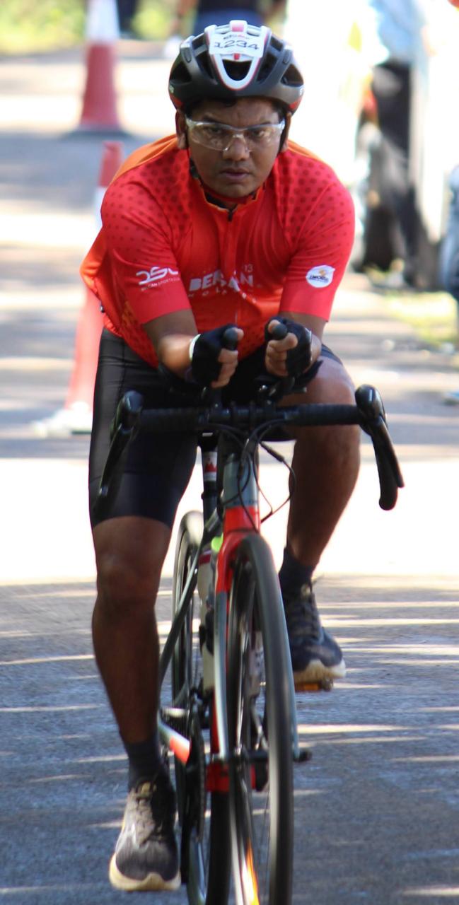 Mandar Idekar cycling photo